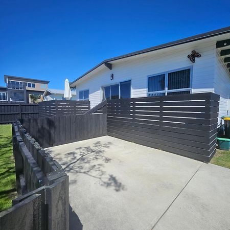 Ultimate Family Holiday - Pet Friendly! Papamoa Exterior photo